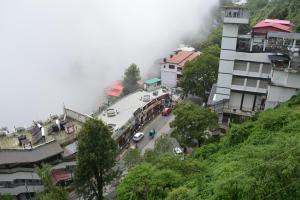 Fotografie z fotogalerie ubytování CARAMEL COTTAGE Mall Road SERENE VALLEY VIEW v destinaci Mussoorie