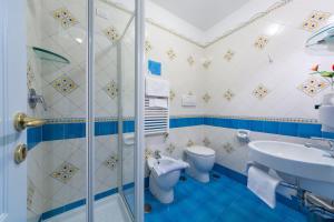 A bathroom at Meublè Casa Mannini Rooms