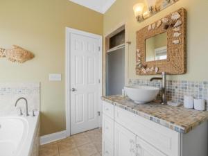 Φωτογραφία από το άλμπουμ του Two-Bedroom Townhouse σε Kure Beach +17 φωτογραφίες