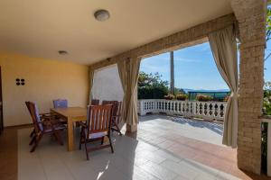 Balkon lub taras w obiekcie Apartmani Sandra Malinska
