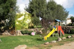 Zona de joacă pentru copii de la Agriturismo nuraghe Putzu Canu