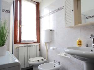A bathroom at Relax&Natura a 6 minuti da BRESCIA Wifi a Rezzato