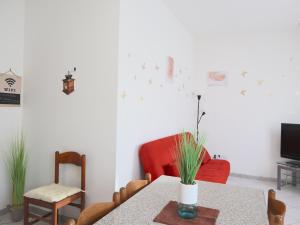 A television and/or entertainment centre at Relax&Natura a 6 minuti da BRESCIA Wifi a Rezzato