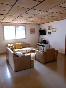 A seating area at Airport Lodge Lungi