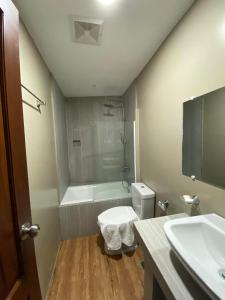 Koupelna v ubytování MARINA MARINDQUE HOTEL AND RESORT