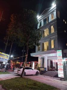 Afbeelding uit fotogalerij van Khách sạn Hoàng Mai in Ấp Thới Thuận (4) +15 foto's