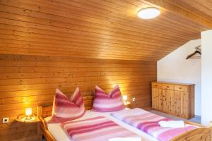 Postel nebo postele na pokoji v ubytování Ferienwohnung Oberangerhof