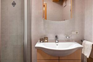 Kúpeľňa v ubytovaní Apartment Linde- Fiechterhof + 16 fotografií
