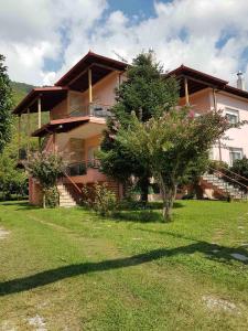 Vonkajšia záhrada v ubytovaní Hillside View Home