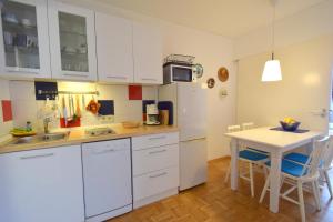 Kuchnia lub aneks kuchenny w obiekcie Apartments Cordasev