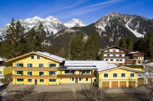 Zdjęcie z galerii obiektu Mountain View Apartment w mieście Ramsau am Dachstein