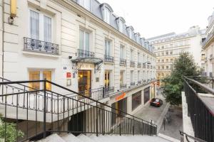 Foto da galeria de Hôtel Du Bois Champs-Elysées em Paris