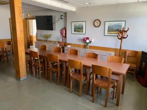TV a/nebo společenská místnost v ubytování Hostal Meson Pepa