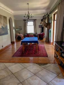 Gallery image of Secret Palace - Large 5 bedroom Family Home in Grahamstown
