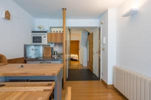 Kuchyň nebo kuchyňský kout v ubytování Tenderia apartment by People Rentals