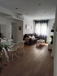 A seating area at APARTAMENTO EL LLANO