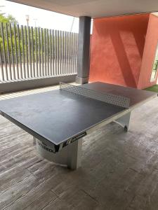 Stolný tenis v ubytovaní GUNI SUITES JARDINEs alebo v jeho okolí