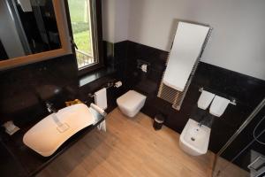 Kúpeľňa v ubytovaní Montalbera Wine Suites
