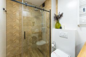Łazienka w obiekcie Apartament Słoneczny przy morzu z klimatyzacja