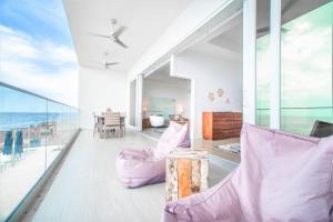 Posezení v ubytování Lighthouse Point Residences