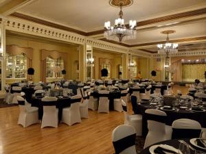 Restaurace v ubytování Arlington Resort Hotel & Spa + 72 fotografií