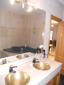 Łazienka w obiekcie BOOKINGHAM ★Apartaments & Suites