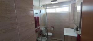 Koupelna v ubytování TOYO Apartamento golf y playa + 18 fotografií
