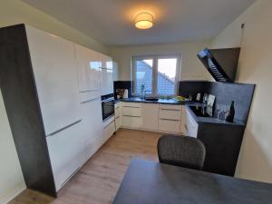 Galeriebild der Unterkunft Apartment nahe Meyer Werft in Ostfriesland mit Küche & Netflix in Westoverledingen