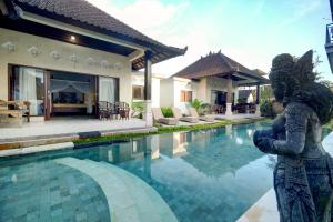 Πισίνα στο ή κοντά στο Queen Bisma Villa - 10 min walking to Ubud Center