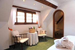 Posezení v ubytování Hotel Schloss Leonstain