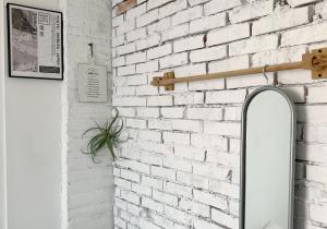 Kupaonica u objektu 山蒔旁白-全台唯一電力公司49年老宿舍改造