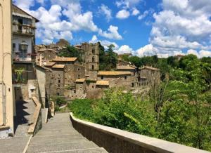 a view of a city with a bunch of buildings at La casina di Karol in Ronciglione