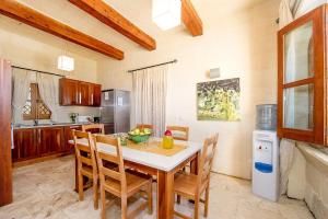 Η κουζίνα ή μικρή κουζίνα στο Hamlet 1 Holiday Home