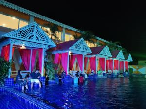 Bazén v ubytování Viceroy Beach And Spa Resort nebo v jeho okolí