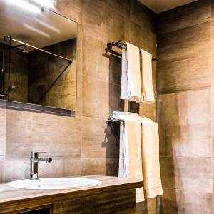Koupelna v ubytování Hotel Malpertuus + 37 fotografií