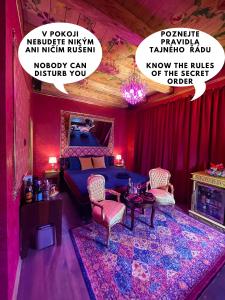 Posteľ alebo postele v izbe v ubytovaní OROOM St Petersburg - Role Play For Couples in BRNO
