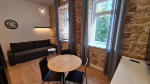 Fotografia z galérie ubytovania Szczytowa Kamienica Apartamenty Blisko Centrum v destinácii Čenstochová