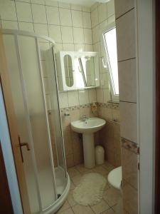 Un baño de VILLA Apartments Mate Cebalo