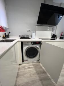 Kuchyň nebo kuchyňský kout v ubytování Xpce Malaga SOHO