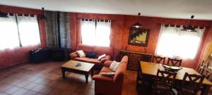 A seating area at Casa Rural La Torreta en El Rincón de Ademuz