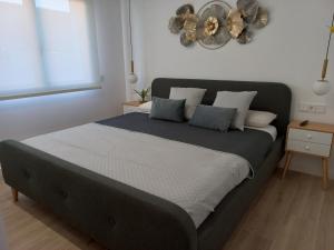 Postel nebo postele na pokoji v ubytování ESPECTACULAR CASA EN LLAGOSTERA - Costa Brava, CON PISCINA