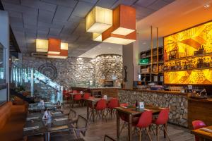 O lounge ou bar de Radisson Blu Belo Horizonte Savassi