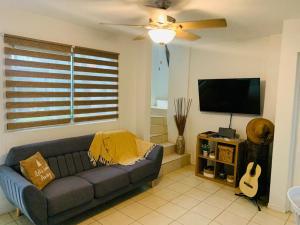 Μια τηλεόραση ή/και κέντρο ψυχαγωγίας στο Villa Verde II #30