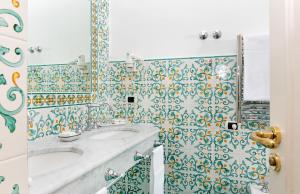 A bathroom at Hotel Villa Garden