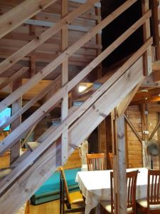 Fotografie z fotogalerie ubytování בקתת עץ בחורש במנות - דום גיאודזי - Wooden cabin in Manot v destinaci Manot