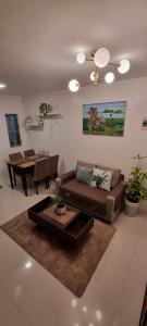 Posezení v ubytování Yuna Homestay - Furnished Home in Butuan