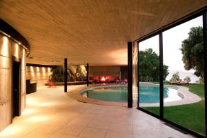 Piscina di Hotel Antumalal o nelle vicinanze