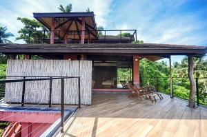 Balkón nebo terasa v ubytování Signature Boracay Punta Rosa