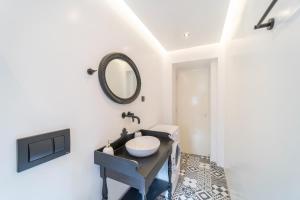 A bathroom at Villa Adamantia Paxos