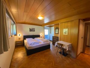 A bed or beds in a room at Villa Erika